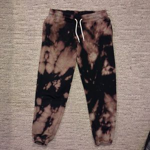 BLEACH TIE DIE SWEATPANTS